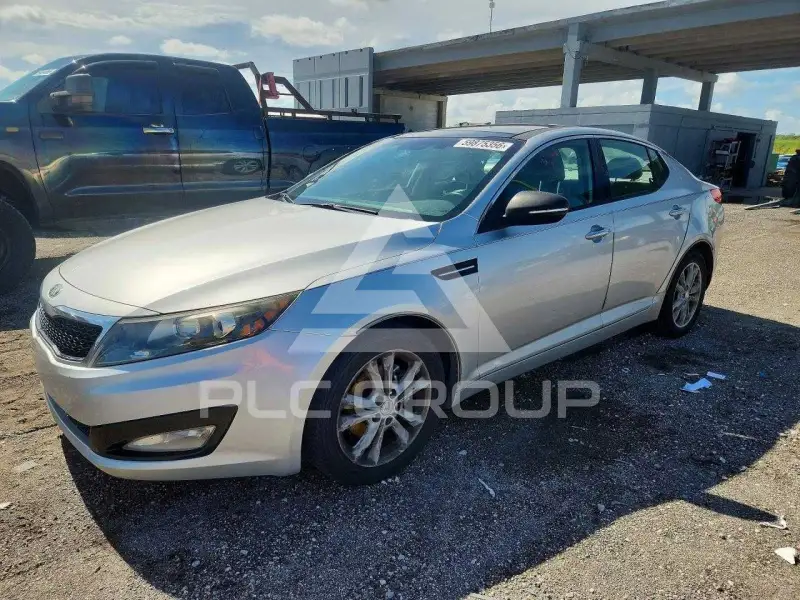 2013 KIA Optima фото