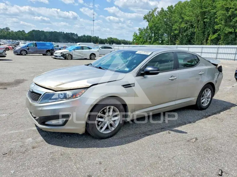 2013 KIA Optima photo