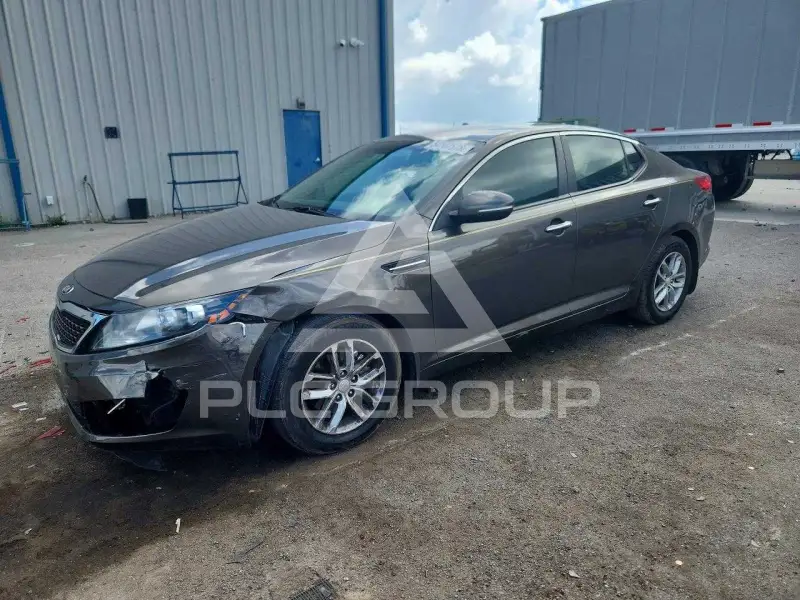 2013 KIA Optima photo