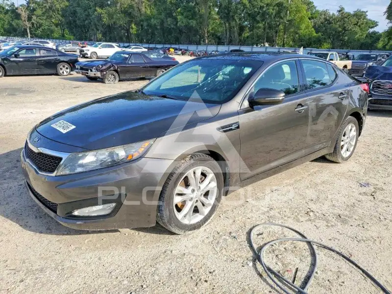 2013 KIA Optima photo