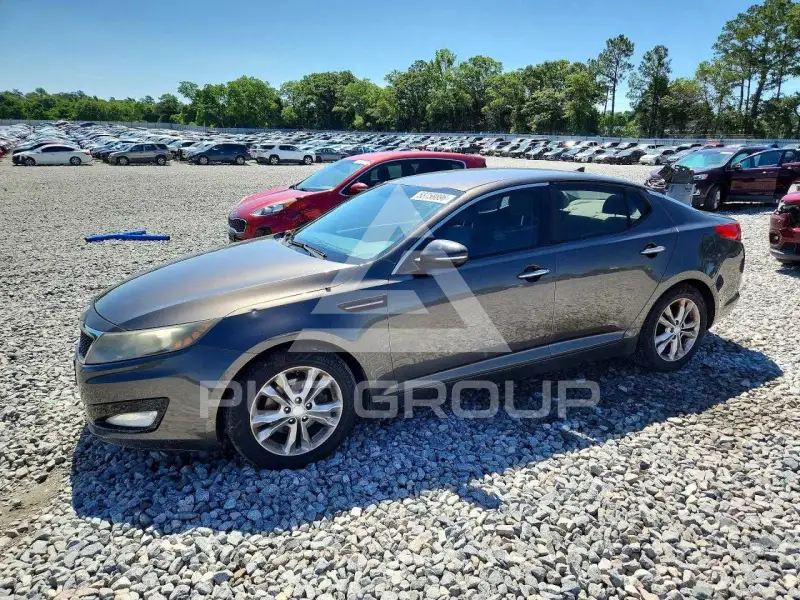 2013 KIA Optima photo