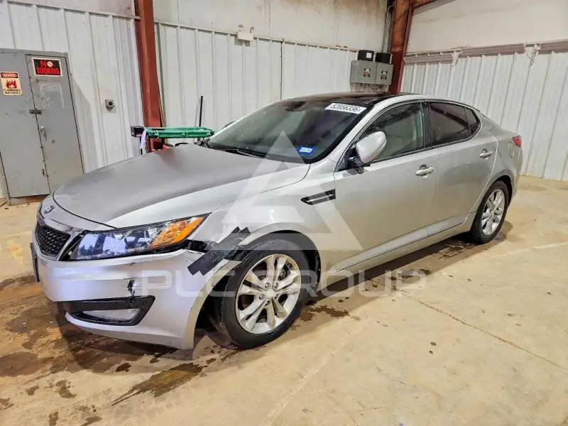 2013 KIA Optima photo