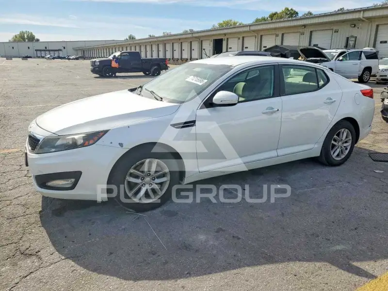 2013 KIA Optima photo