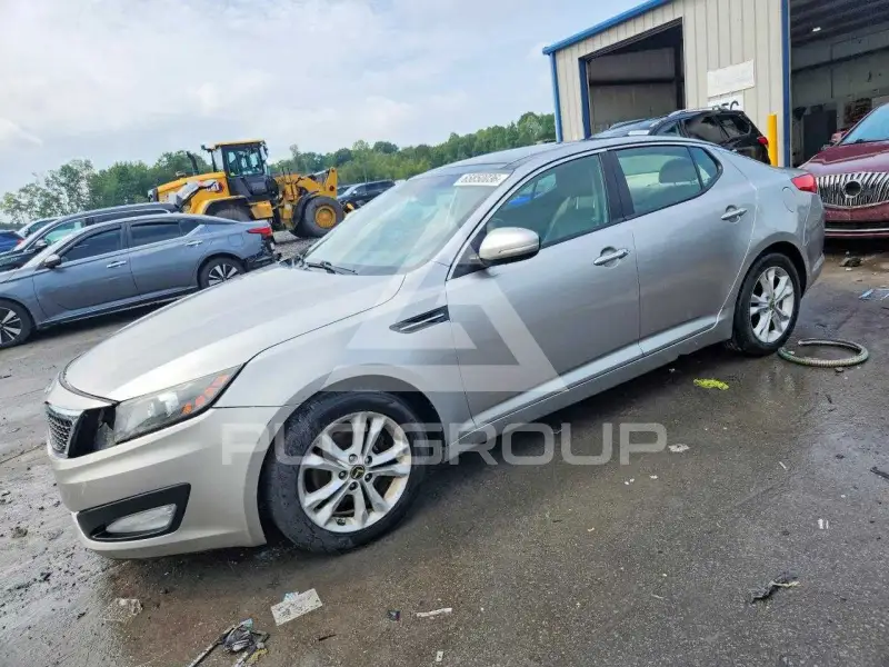 2013 KIA Optima photo