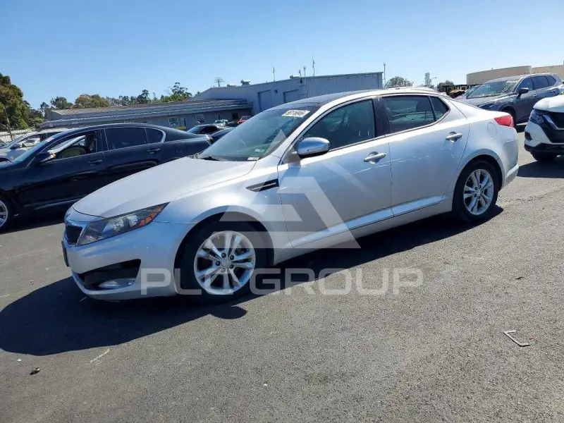2013 KIA Optima photo