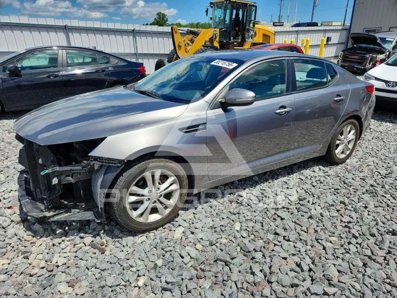 2013 KIA Optima photo