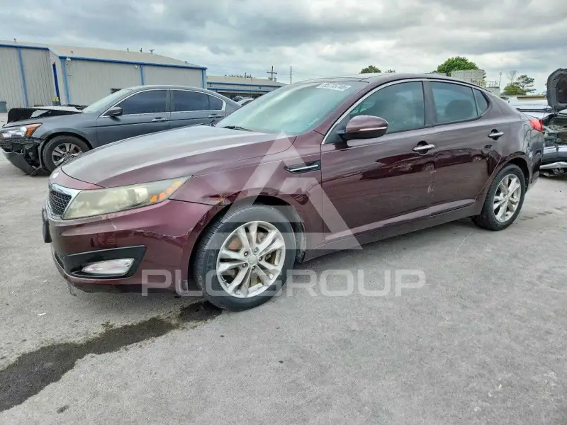 2013 KIA Optima photo