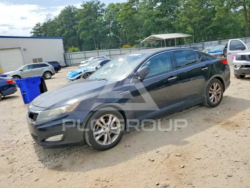 2013 KIA Optima photo