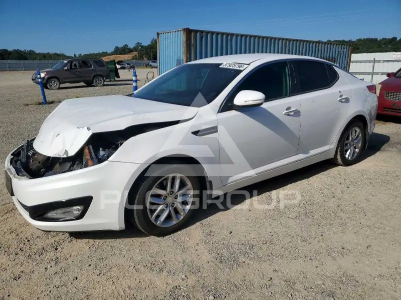 2013 KIA Optima photo