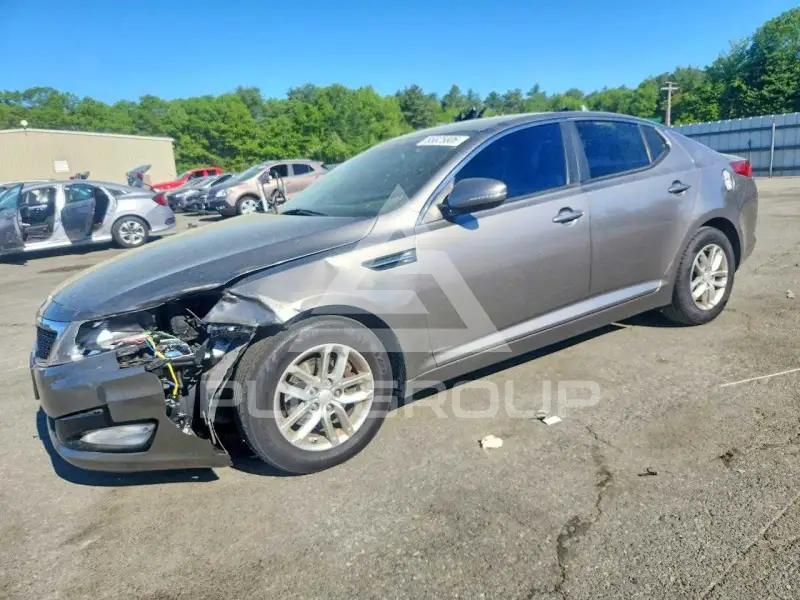 2013 KIA Optima photo