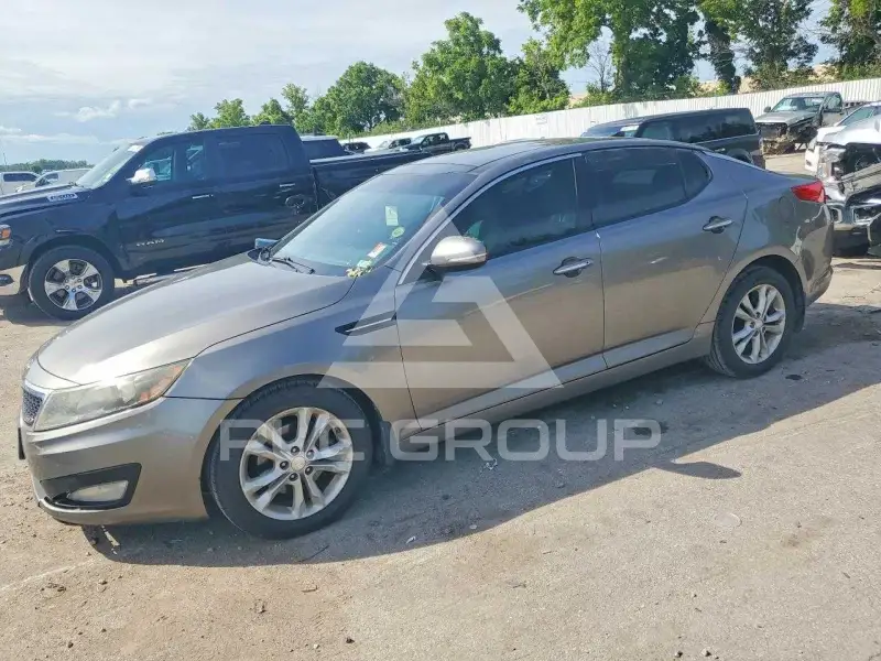 2013 KIA Optima photo