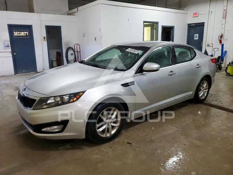 2013 KIA Optima photo