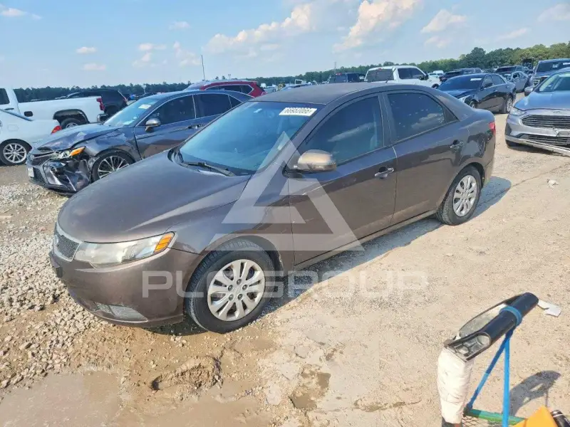 2013 KIA Forte photo