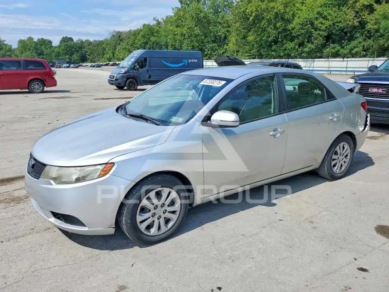 2013 KIA Forte photo