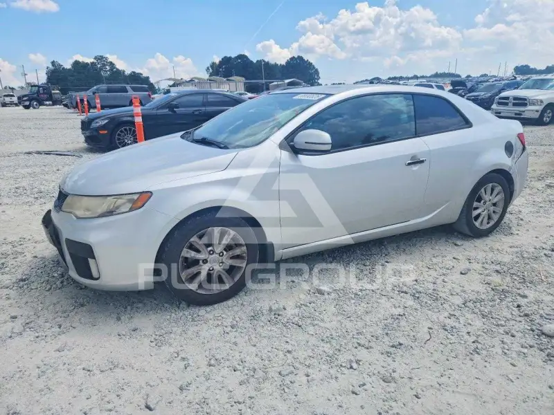 2013 KIA Forte фото