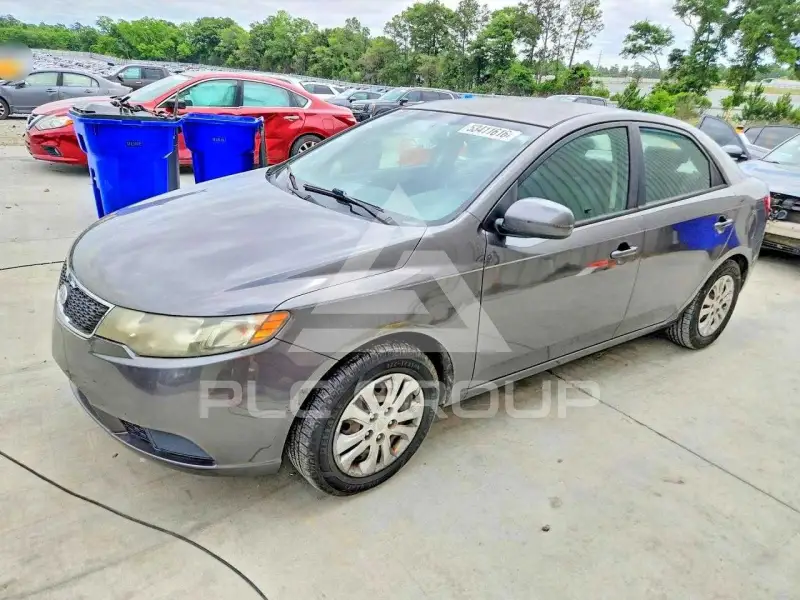 2013 KIA Forte photo