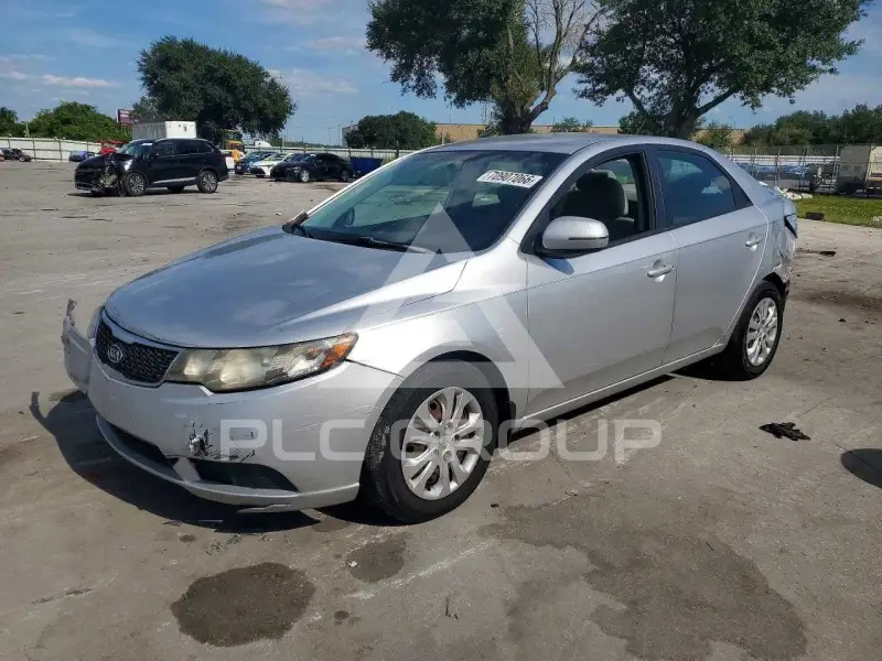 2013 KIA Forte фото