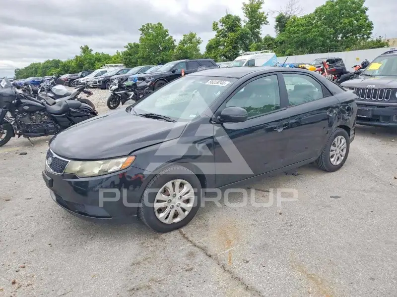 2013 KIA Forte photo