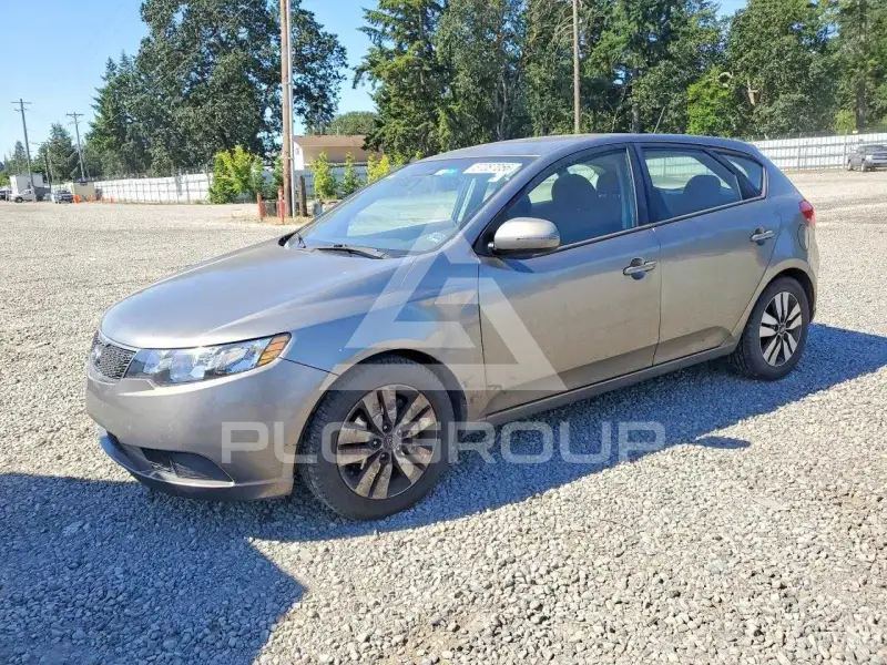 2013 KIA Forte фото