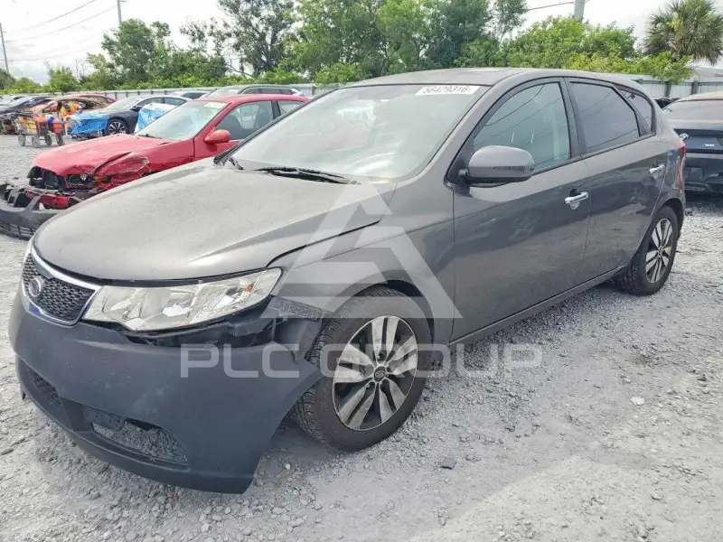 2013 KIA Forte photo