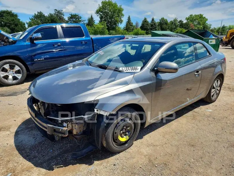 2013 KIA Forte photo