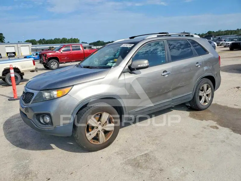 2013 KIA Sorento фото