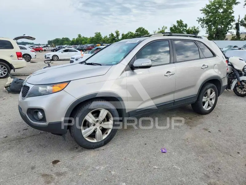 2013 KIA Sorento фото
