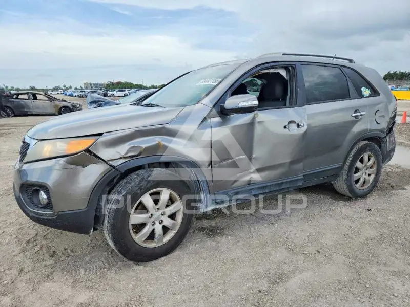 2013 KIA Sorento фото
