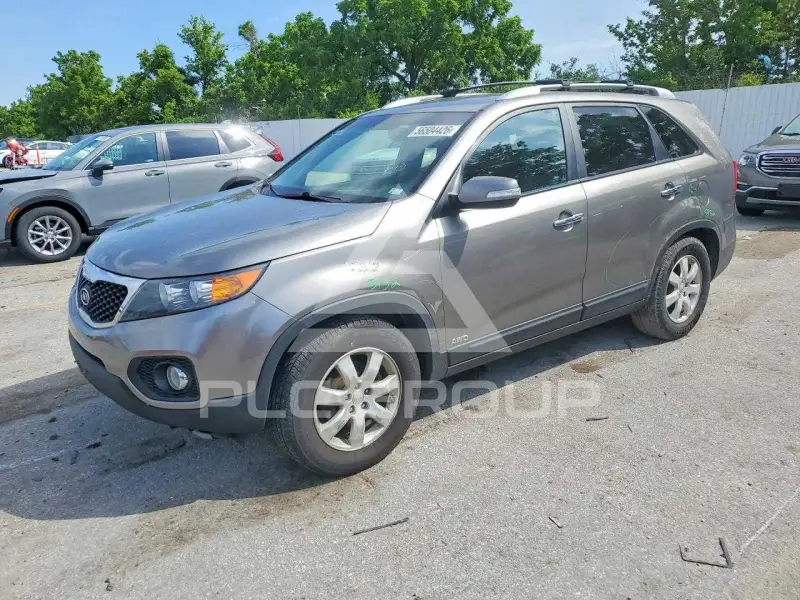2013 KIA Sorento фото