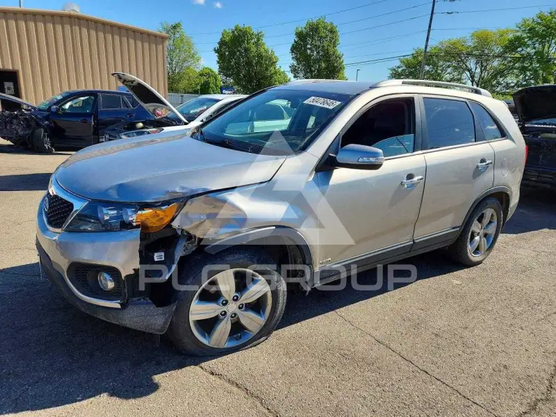 2013 KIA Sorento фото