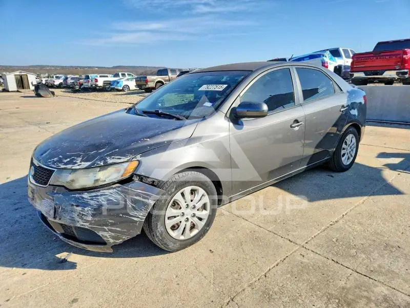 2013 KIA Forte фото
