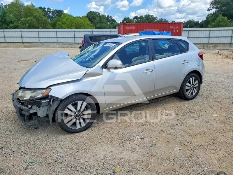 2013 KIA Forte photo