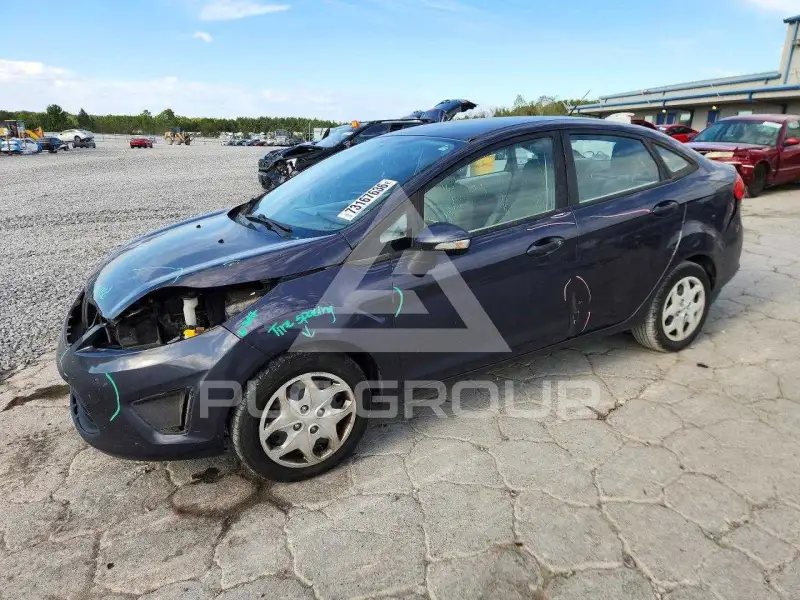 2013 Ford FIESTA photo
