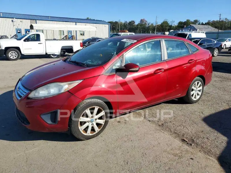 2013 Ford FIESTA фото