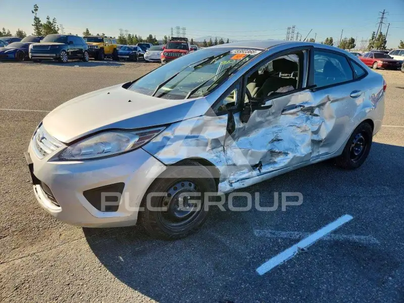 2013 Ford FIESTA фото