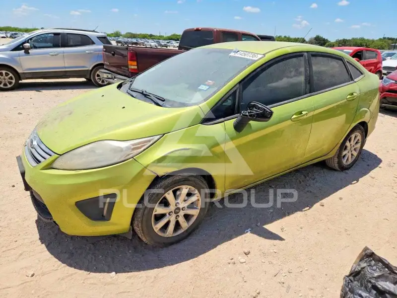 2013 Ford FIESTA фото