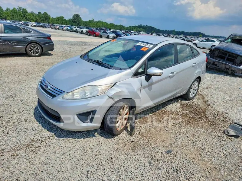 2013 Ford FIESTA фото