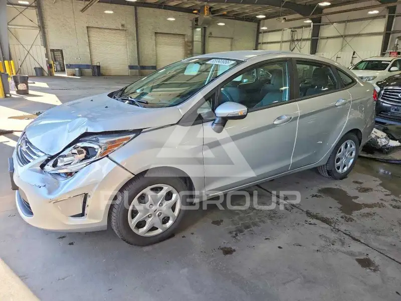 2013 Ford FIESTA photo