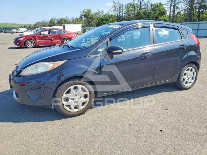 2013 Ford FIESTA photo