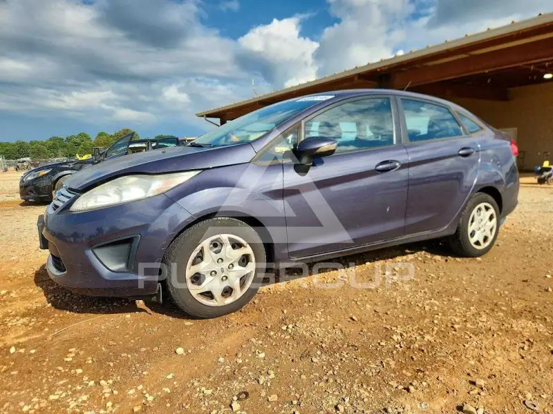 2013 Ford FIESTA фото
