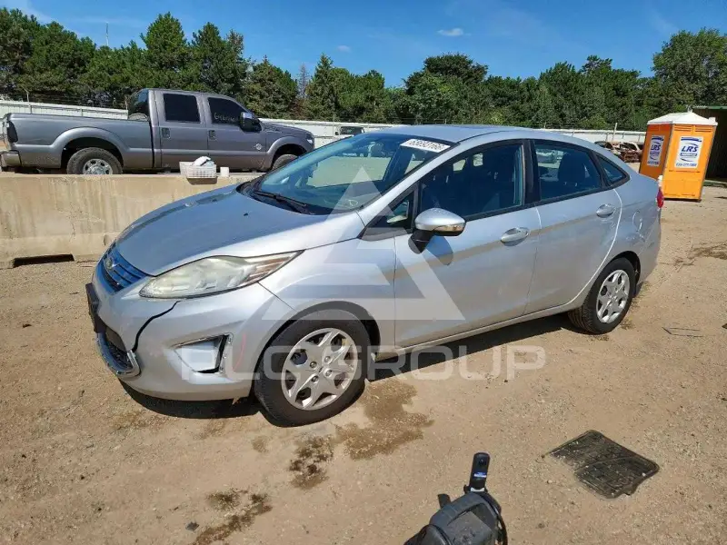 2013 Ford FIESTA фото
