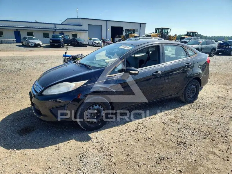 2013 Ford FIESTA фото