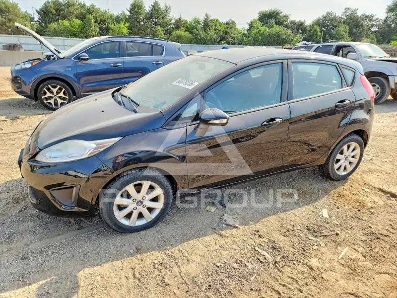 2013 Ford FIESTA фото