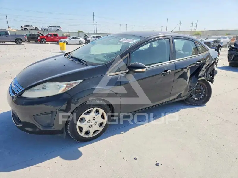 2013 Ford FIESTA photo