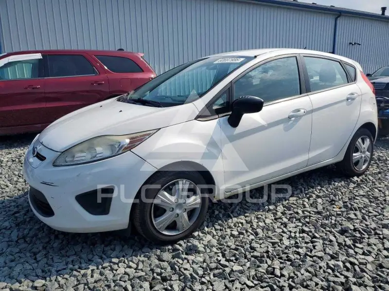 2013 Ford FIESTA фото