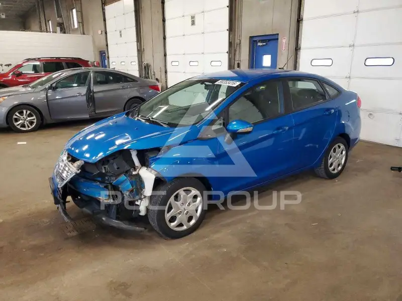 2013 Ford FIESTA фото