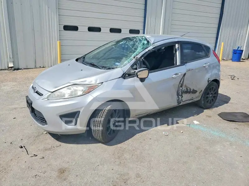 2013 Ford FIESTA фото