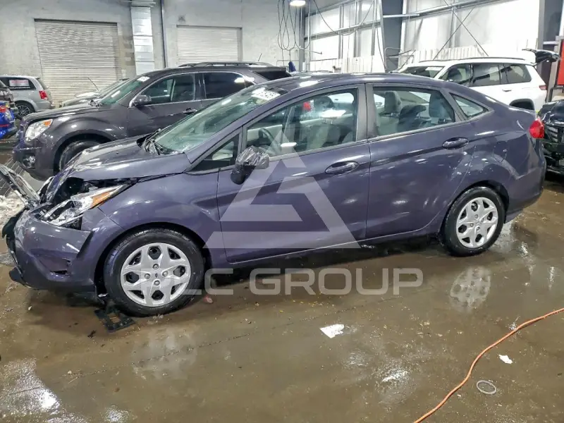 2013 Ford FIESTA фото
