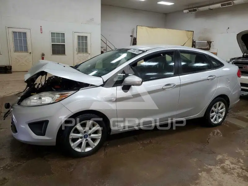 2013 Ford FIESTA фото