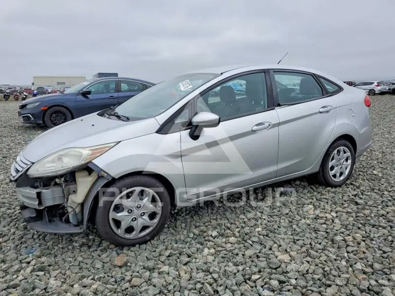 2013 Ford FIESTA фото